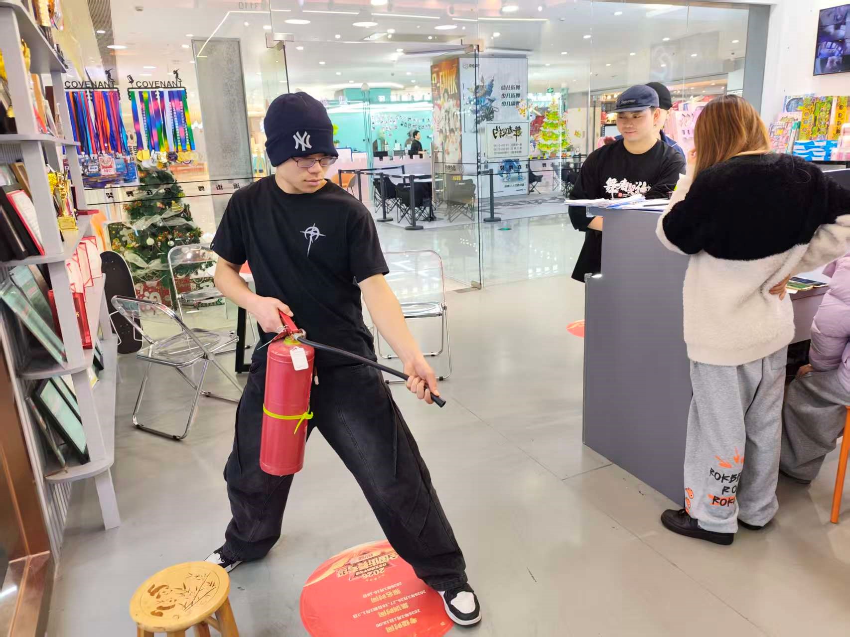 水晶城发展消防技术培训，筑牢安全防护网