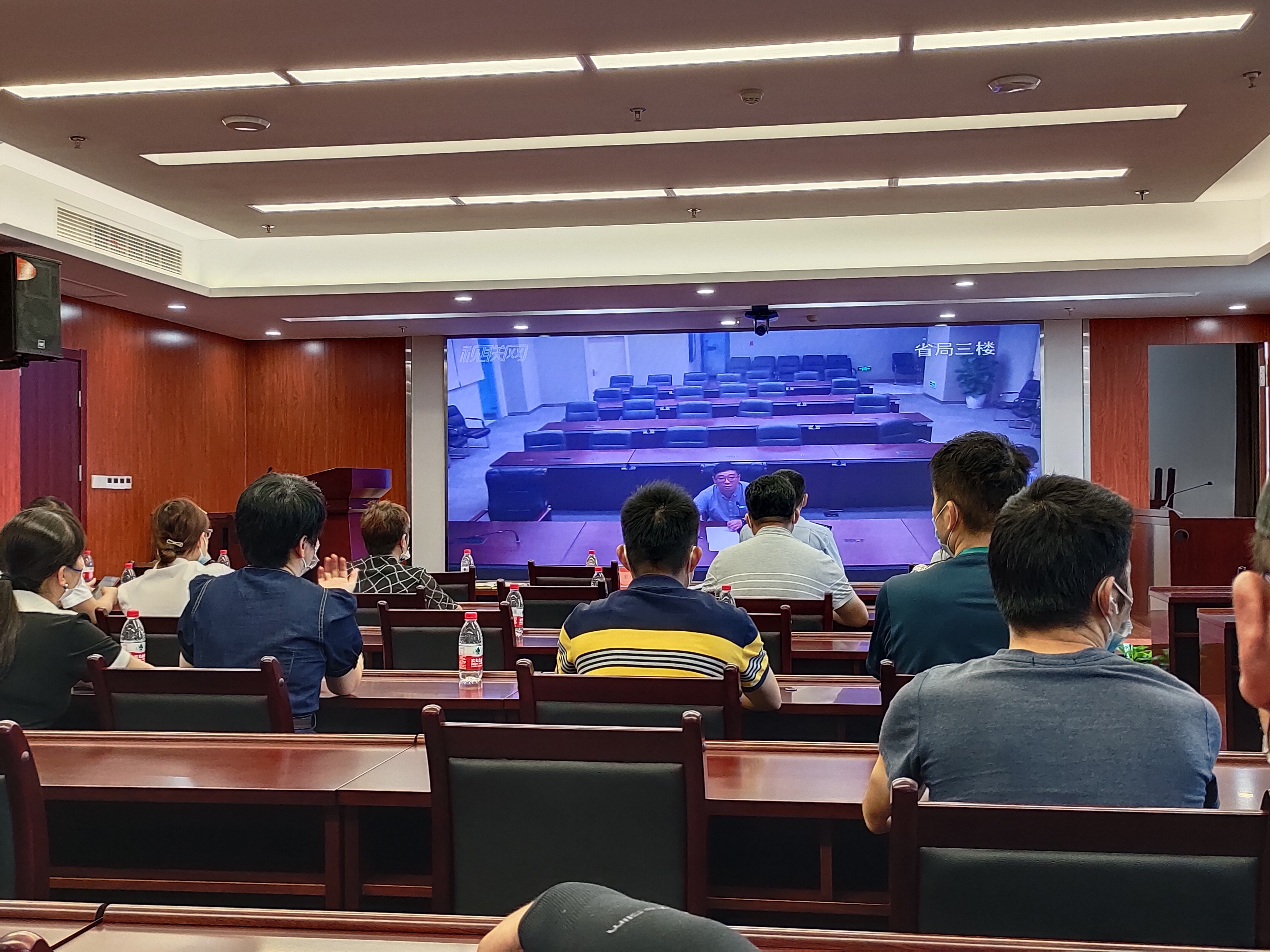 �������ǲ������г�������Ʒ�г������������ʵ����ʾ��ѵ��