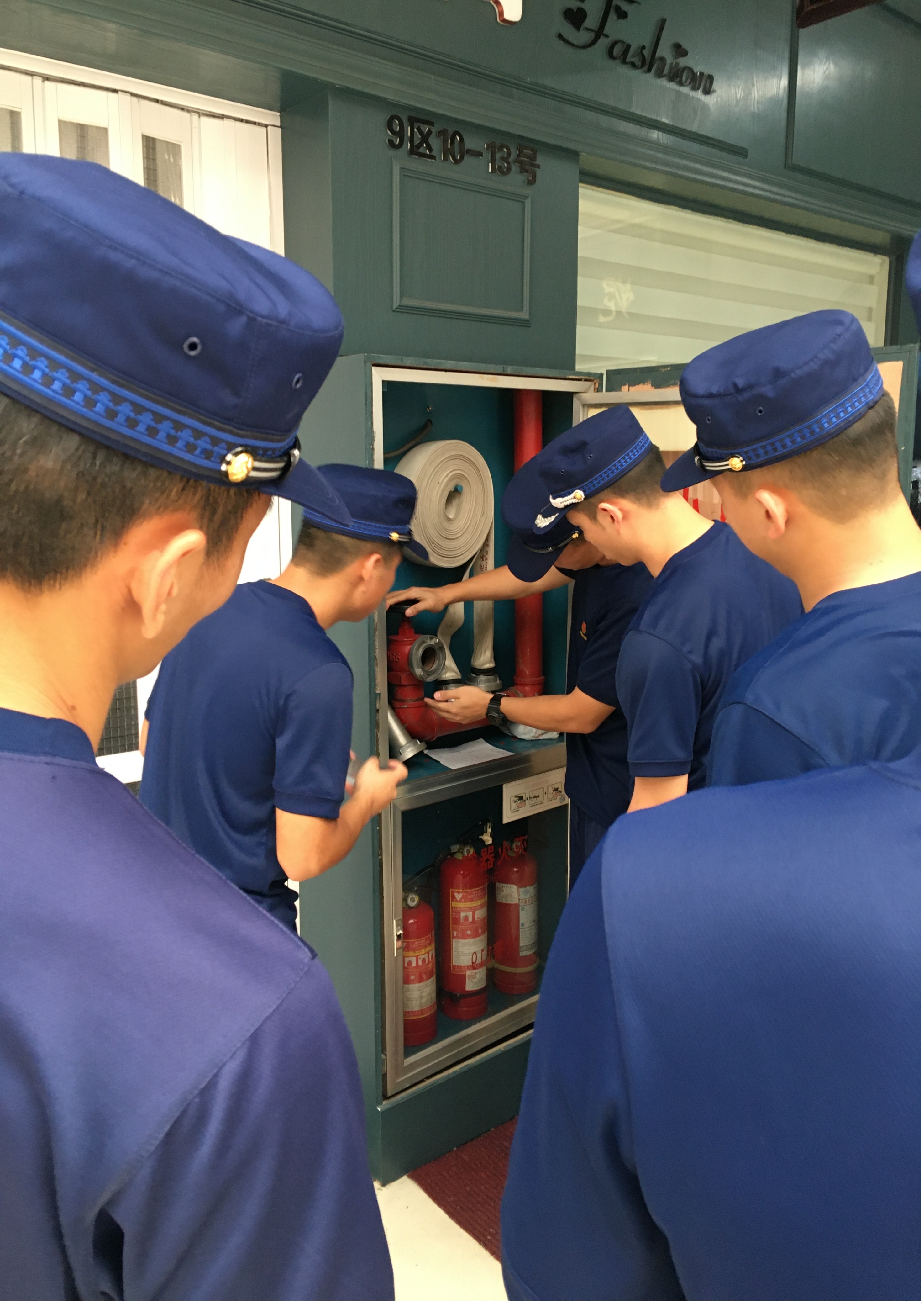 ��������ж� ����̳�������������